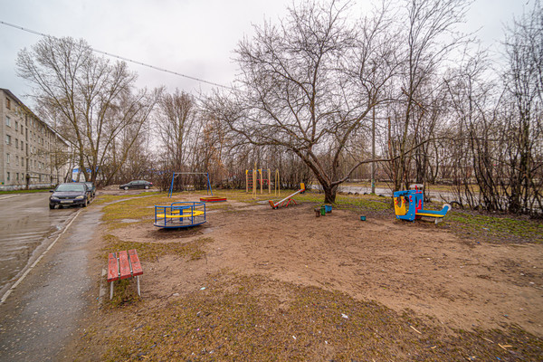 Продам двухкомнатную (2-комн.) квартиру, Химградская ул, 51, Пермь г