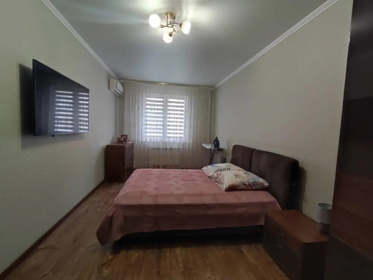 Продам двухкомнатную (2-комн.) квартиру, Парковая ул, 64к4, Анапа г