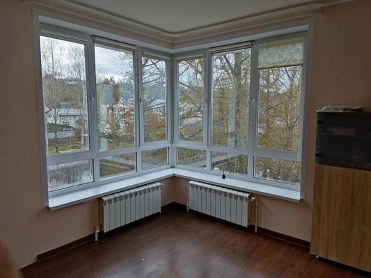 Продам трехкомнатную (3-комн.) квартиру, Бусалова ул, 17, Яхрома г