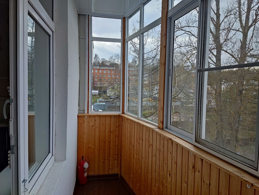 Продам трехкомнатную (3-комн.) квартиру, Бусалова ул, 17, Яхрома г