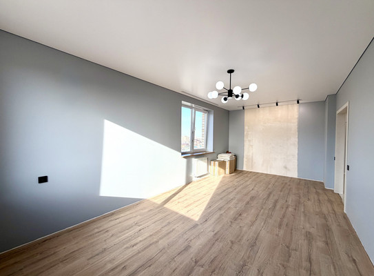 Продам двухкомнатную (2-комн.) квартиру, Декабристов пл, 7, Астрахань г