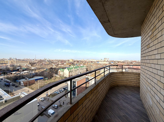 Продам двухкомнатную (2-комн.) квартиру, Декабристов пл, 7, Астрахань г