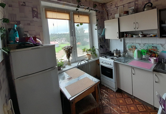 Продам 2-комн. в 3-комн. квартире, 1, Зимитицы п