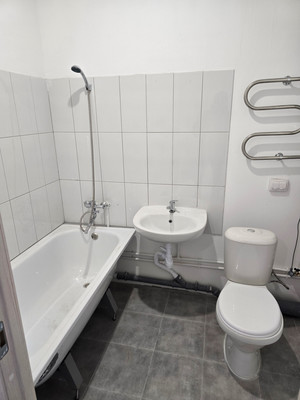 Продам однокомнатную (1-комн.) квартиру, Медведское ш, 2гк2, Луга г