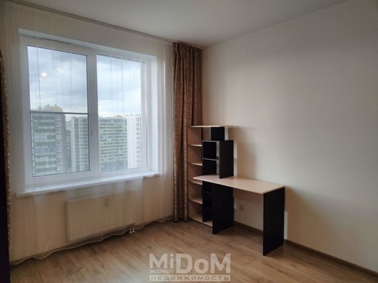 Продам однокомнатную (1-комн.) квартиру, Шувалова ул, 27/7, Мурино п