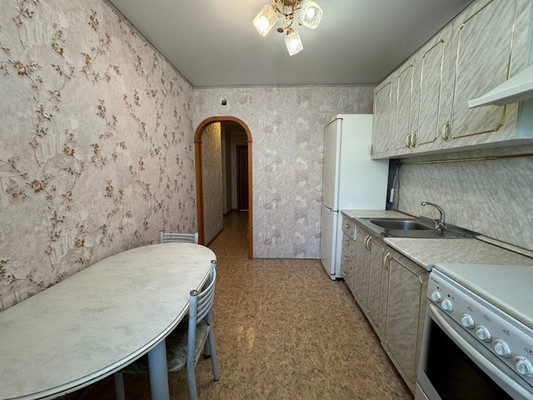 Продам трехкомнатную (3-комн.) квартиру, Парижской Коммуны ул, 31к2, Комсомольск-на-Амуре г