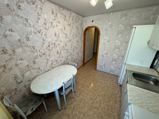 Продам трехкомнатную (3-комн.) квартиру, Парижской Коммуны ул, 31к2, Комсомольск-на-Амуре г