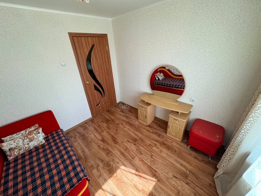 Продам трехкомнатную (3-комн.) квартиру, Парижской Коммуны ул, 31к2, Комсомольск-на-Амуре г