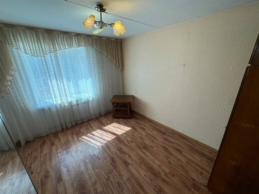 Продам трехкомнатную (3-комн.) квартиру, Парижской Коммуны ул, 31к2, Комсомольск-на-Амуре г
