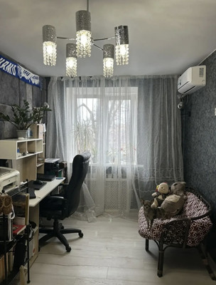 Продам трехкомнатную (3-комн.) квартиру, 1-я Краснодарская ул, 55, Ростов-на-Дону г