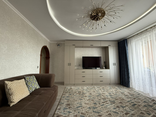 Продам трехкомнатную (3-комн.) квартиру, Ф.Лефорта б-р, 16, Калининград г