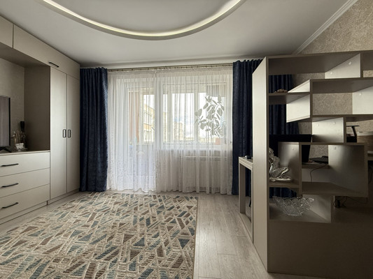 Продам трехкомнатную (3-комн.) квартиру, Ф.Лефорта б-р, 16, Калининград г