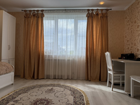 Продам трехкомнатную (3-комн.) квартиру, Ф.Лефорта б-р, 16, Калининград г