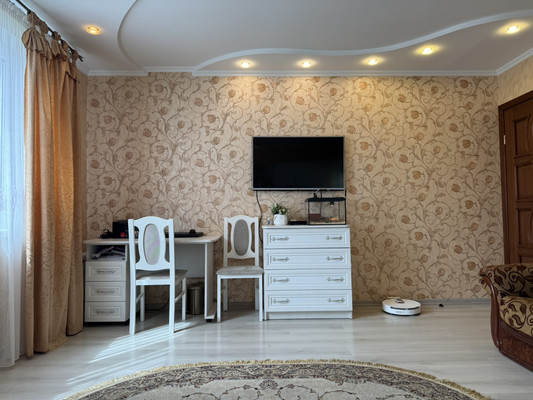 Продам трехкомнатную (3-комн.) квартиру, Ф.Лефорта б-р, 16, Калининград г