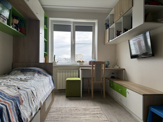 Продам трехкомнатную (3-комн.) квартиру, Ф.Лефорта б-р, 16, Калининград г