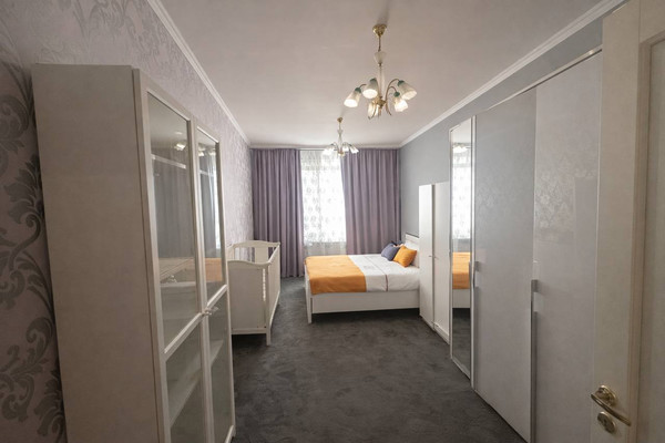 Продам трехкомнатную (3-комн.) квартиру, Малая Посадская ул, 14, Санкт-Петербург г