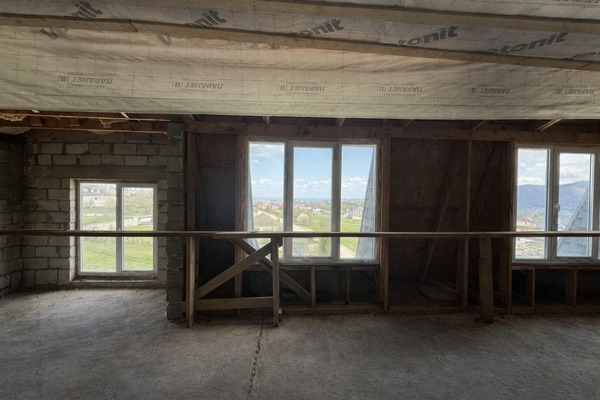 Продам однокомнатную (1-комн.) квартиру, Биттирова ул, 1, Белая Речка с