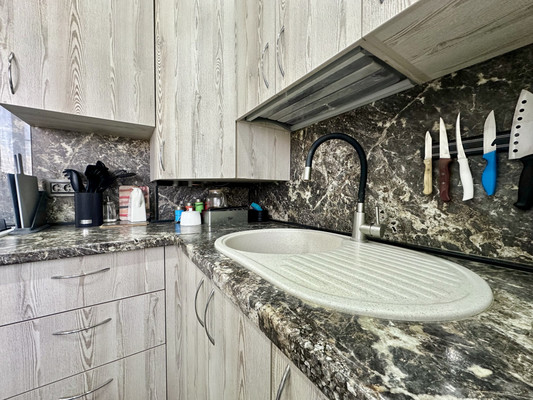 Продам однокомнатную (1-комн.) квартиру, Лавриненко ул, 1, Армавир г