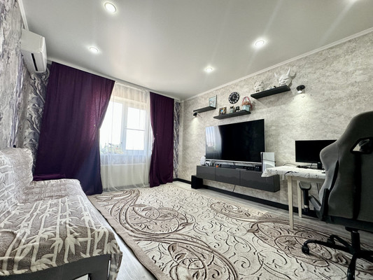 Продам однокомнатную (1-комн.) квартиру, Лавриненко ул, 1, Армавир г