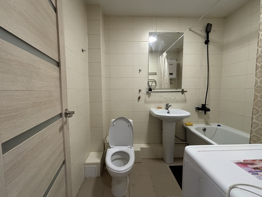 Продам однокомнатную (1-комн.) квартиру, Азата Аббасова ул, 9, Казань г