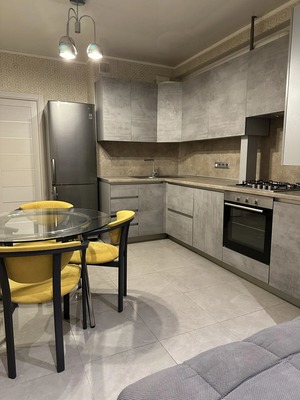 Продам однокомнатную (1-комн.) квартиру, Старозенитная ул, 5, Симферополь г