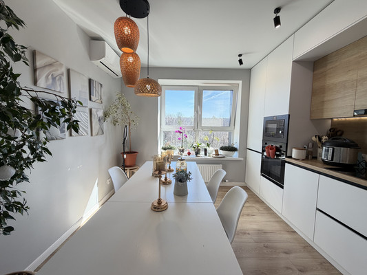 Продам двухкомнатную (2-комн.) квартиру, Мира ул, 62к1, Казань г