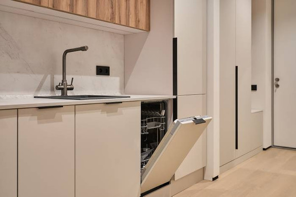 Продам двухкомнатную (2-комн.) квартиру, Ленинский пр-кт, 38кс, Москва г