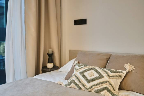 Продам двухкомнатную (2-комн.) квартиру, Ленинский пр-кт, 38кс, Москва г