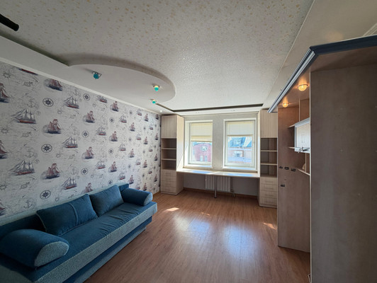 Продам трехкомнатную (3-комн.) квартиру, Мира ул, 52ка, Ханты-Мансийск г