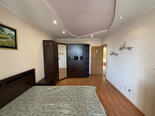 Продам трехкомнатную (3-комн.) квартиру, Мира ул, 52ка, Ханты-Мансийск г