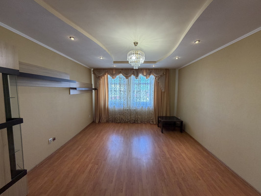 Продам трехкомнатную (3-комн.) квартиру, Мира ул, 52ка, Ханты-Мансийск г