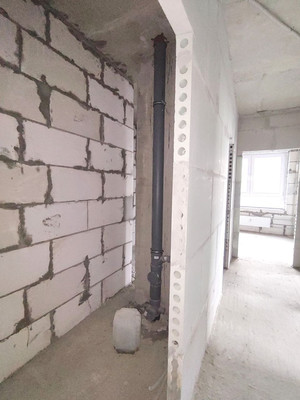 Продам трехкомнатную (3-комн.) квартиру, Новомосковская ул, 1к3, Москва г