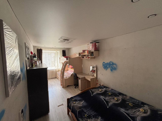 Продам трехкомнатную (3-комн.) квартиру, Блюхера ул, 4, Казань г