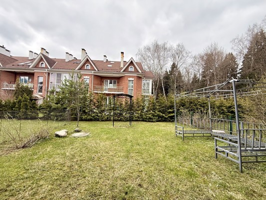 Продам таунхаус, Фирсановка-Лайф мкр, к3, Подолино д, 0 км от города