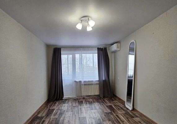 Продам двухкомнатную (2-комн.) квартиру, Юбилейная ул, 3, Рязань г