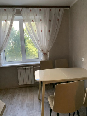 Продам двухкомнатную (2-комн.) квартиру, Адоратского ул, 36, Казань г