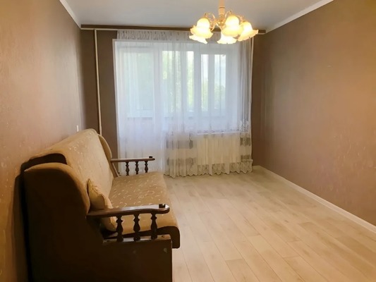 Продам двухкомнатную (2-комн.) квартиру, Адоратского ул, 36, Казань г