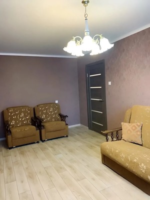 Продам двухкомнатную (2-комн.) квартиру, Адоратского ул, 36, Казань г