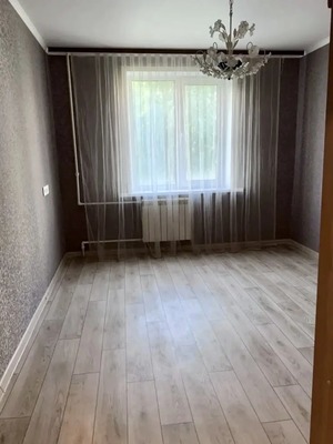 Продам двухкомнатную (2-комн.) квартиру, Адоратского ул, 36, Казань г