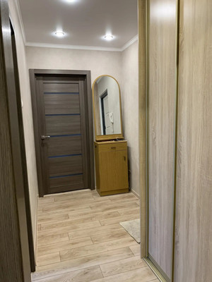 Продам двухкомнатную (2-комн.) квартиру, Адоратского ул, 36, Казань г