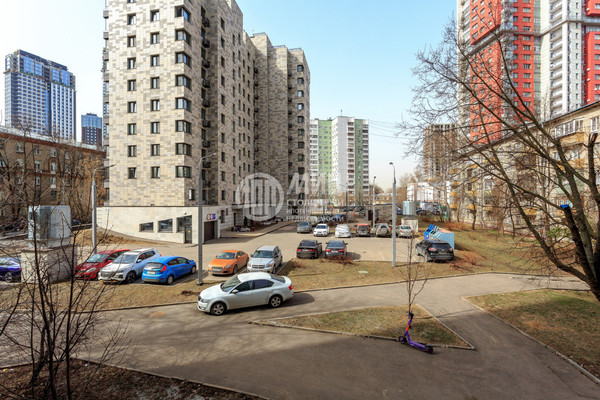 Продам однокомнатную (1-комн.) квартиру, Сельскохозяйственная ул, 14к1, Москва г