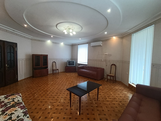 Сдам трехкомнатную (3-комн.) квартиру, Большая Садовая ул, 39кА, Ростов-на-Дону г