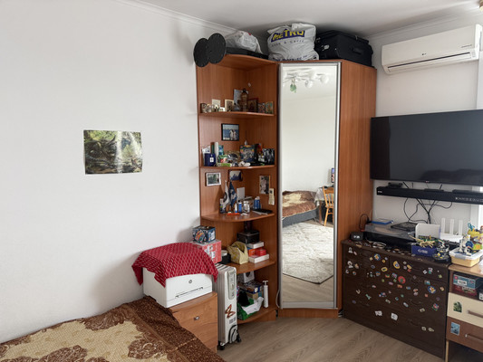 Продам двухкомнатную (2-комн.) квартиру, Малая Очаковская ул, 6, Москва г