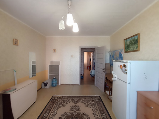 Продам трехкомнатную (3-комн.) квартиру, Курчатова пр-кт, 35, Волгодонск г