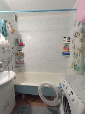 Продам трехкомнатную (3-комн.) квартиру, Курчатова пр-кт, 35, Волгодонск г