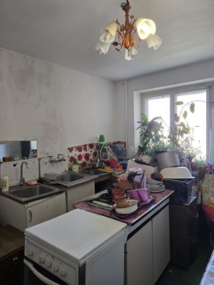 Продам комнату в 5-комн. квартире, Сиреневый б-р, 9, Санкт-Петербург г