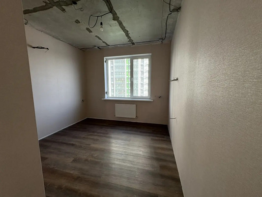 Продам многокомнатную квартиру, им. Валерия Гассия ул, 4/7к1, Краснодар г