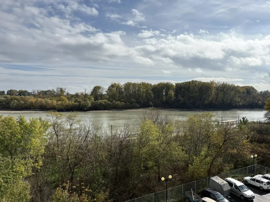 Продам многокомнатную квартиру, им. Валерия Гассия ул, 4/7к1, Краснодар г