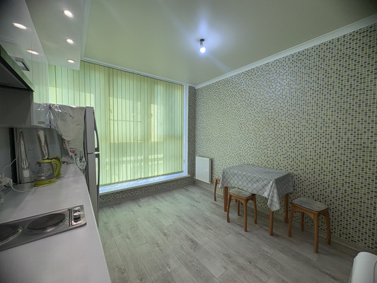 Продам двухкомнатную (2-комн.) квартиру, Декоративная ул, 1/5к2, Березовый п