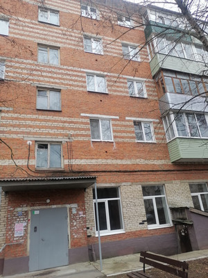 Сдам однокомнатную (1-комн.) квартиру, 50 лет Октября ул, 12, Алексин г